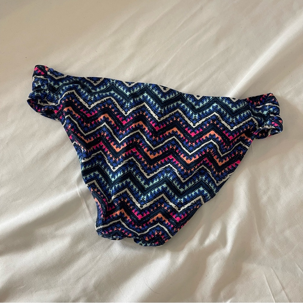 Bikini Bundle - Picture 3 of 9